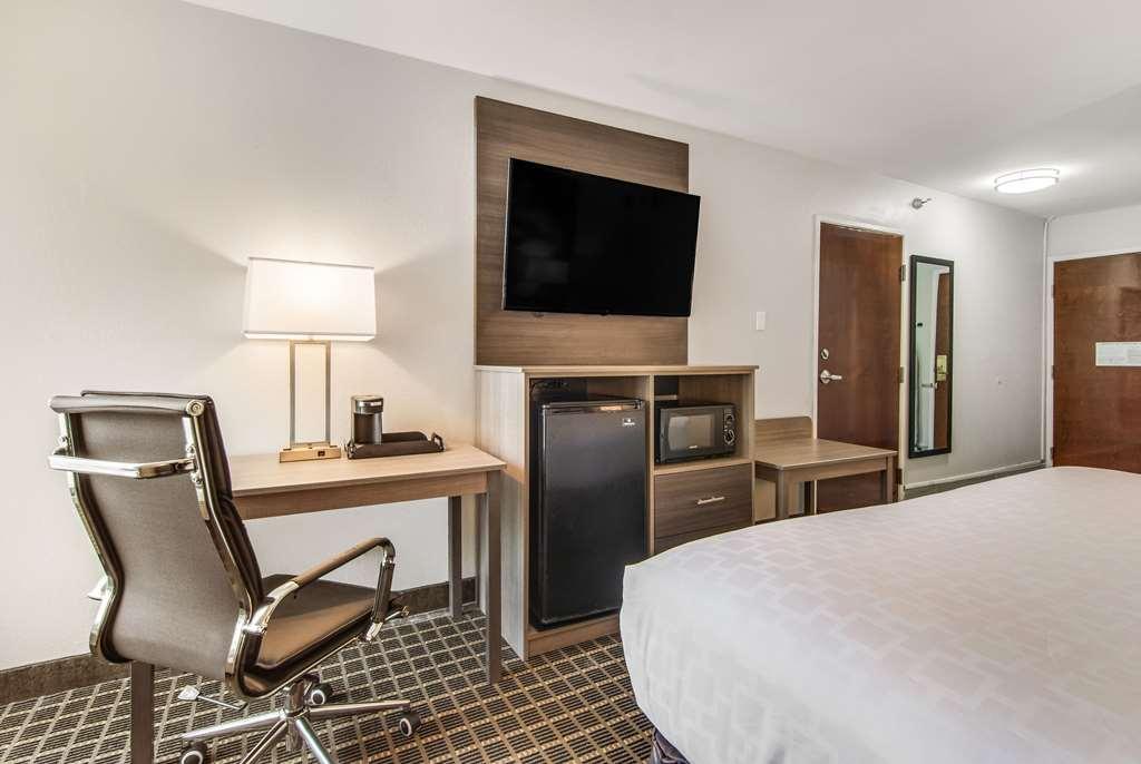 Clarion Pointe South Boston - Danville East Kamer foto