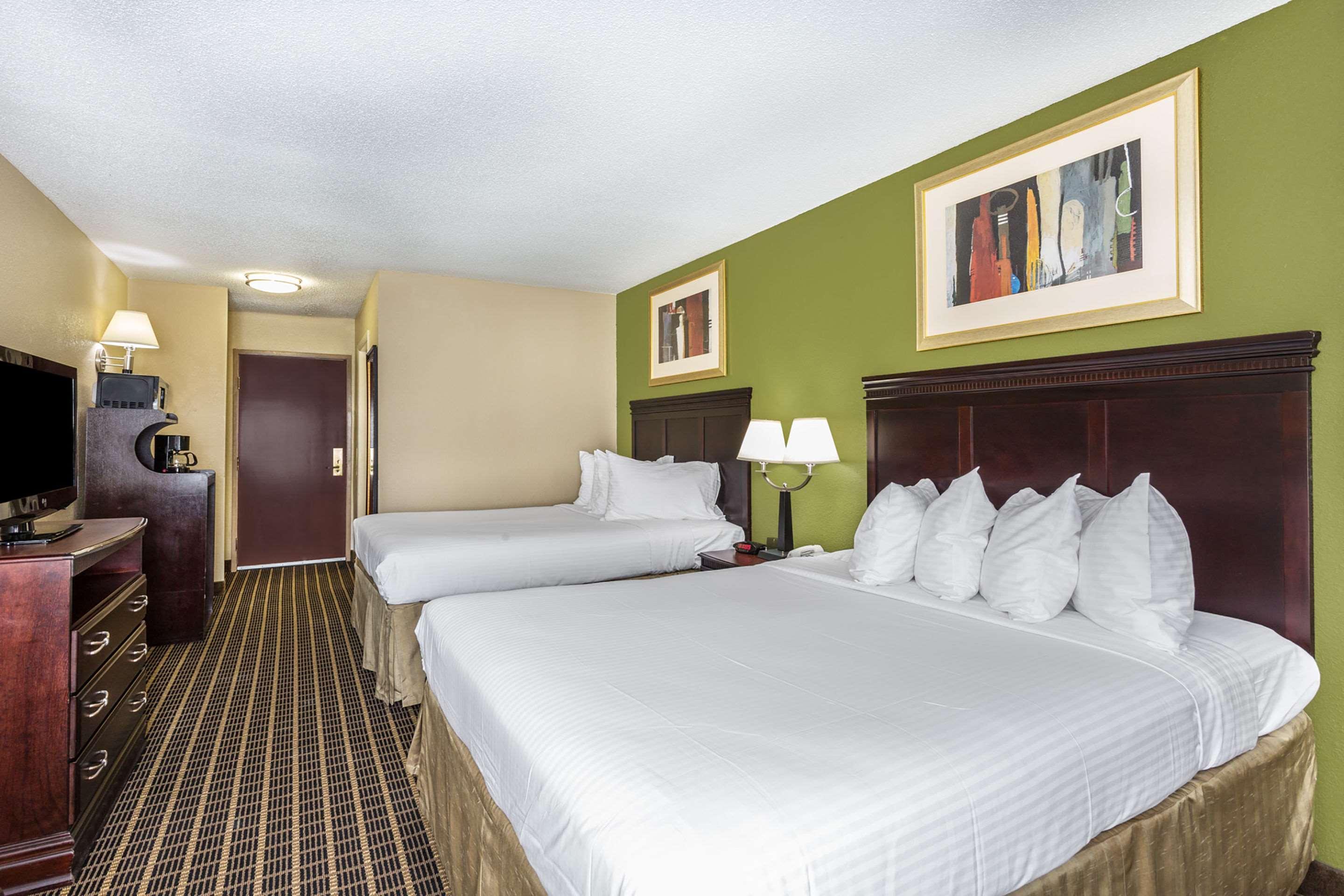 Clarion Pointe South Boston - Danville East Buitenkant foto
