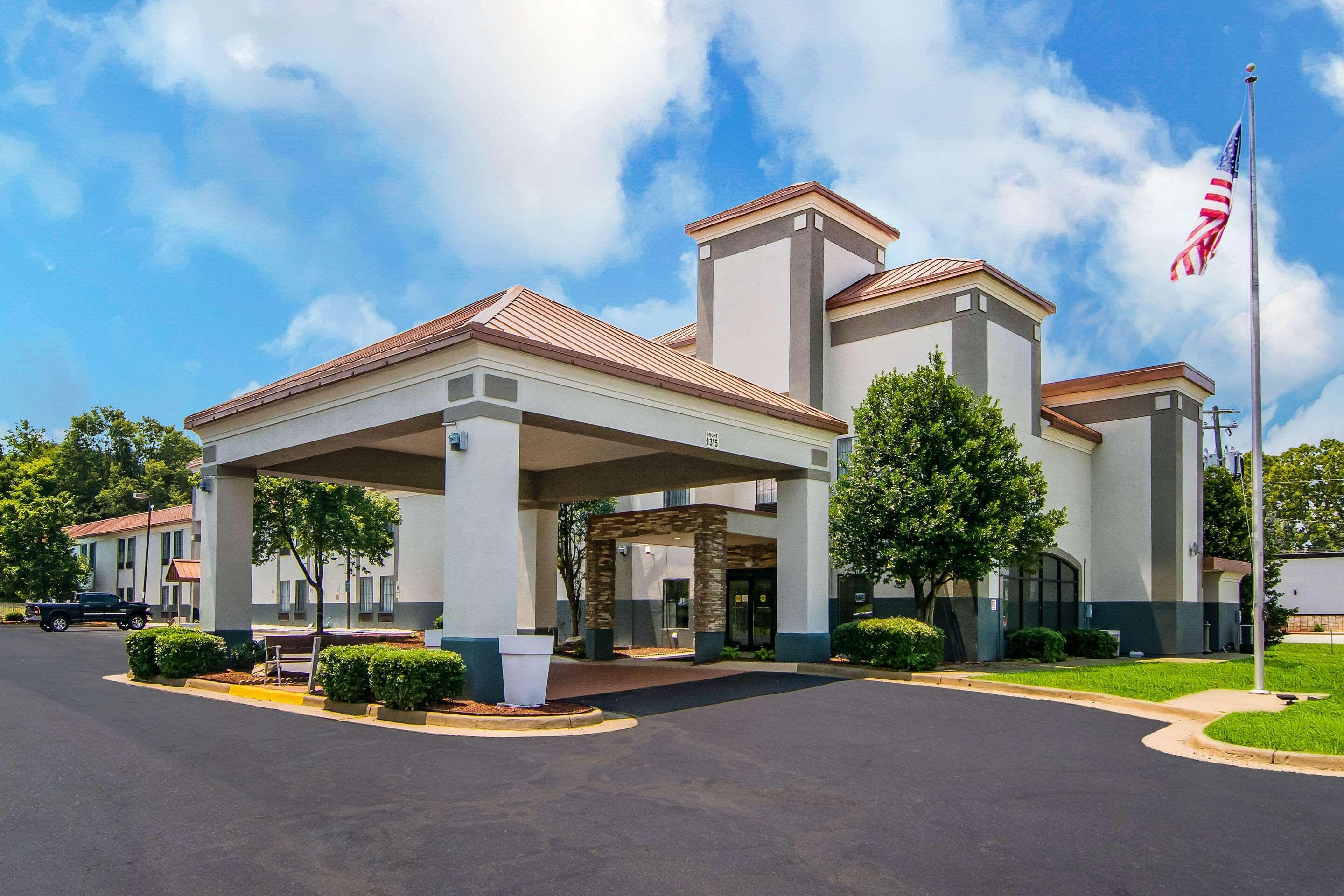 Clarion Pointe South Boston - Danville East Buitenkant foto