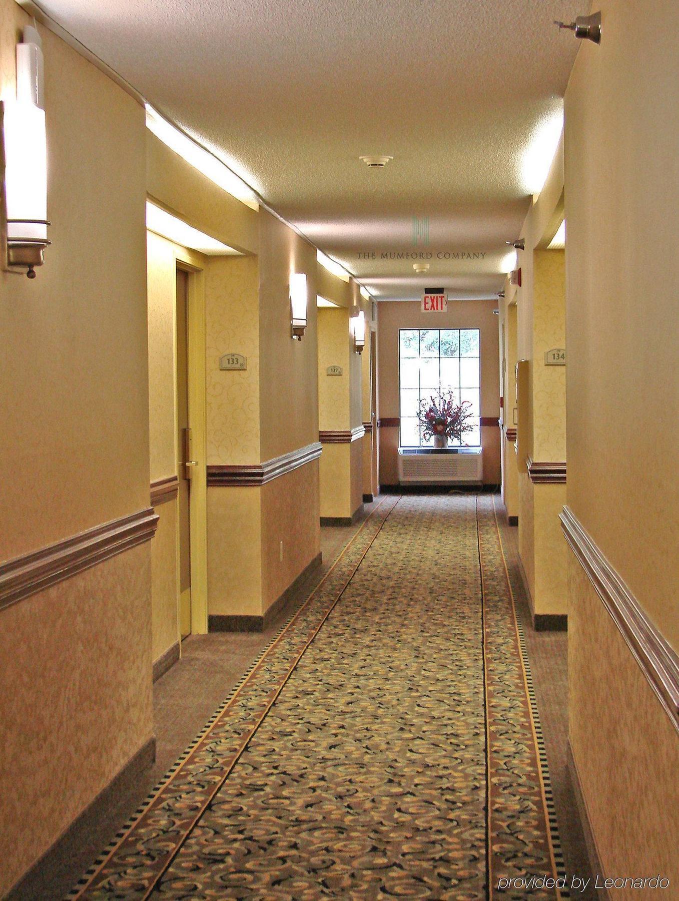 Clarion Pointe South Boston - Danville East Interieur foto